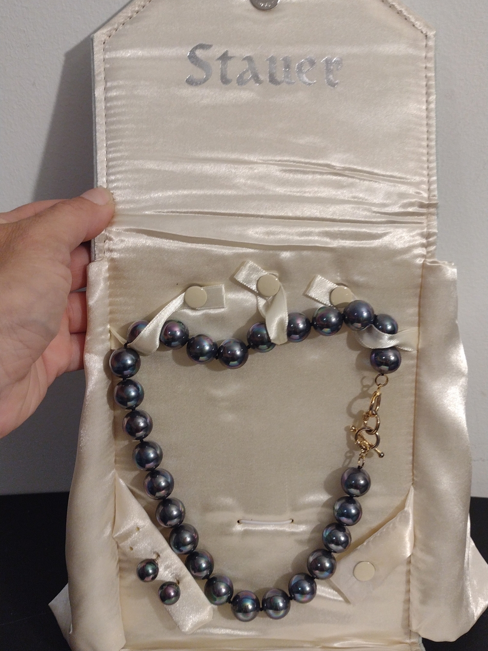 Lustrous Black Pearl Necklace with Matching Studs - Picture 7 of 9